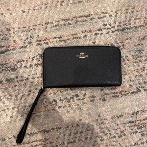 Coach Black Leather Zip Wallet